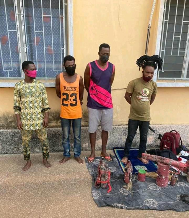 Togo : 4 faux marabouts-escrocs au portefeuille magique dans les filets de la police