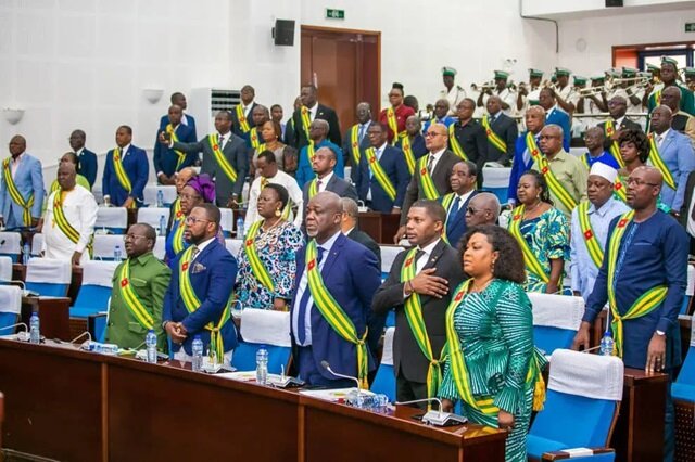 Togo/Selfie pendant l’hymne national au parlement : le Député en question réagit 